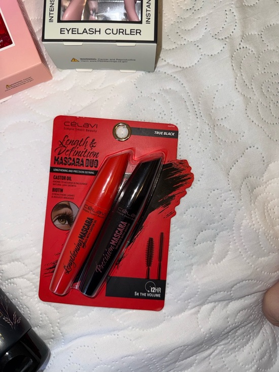 🎀 Self Care Gift Set 💄Lip Oils, Celavi Mascara Duo, Spa Lotion + Beauty Tools - Picture 5 of 6